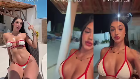 Novinha safada de biquini magrinha gostosa